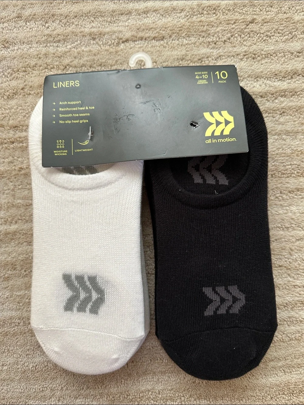 All In Motion Women’s Lightweight 10 Pack Liner Athletic Socks White Black 4-10